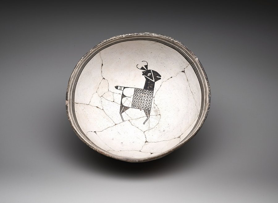 A Mimbres bowl — original