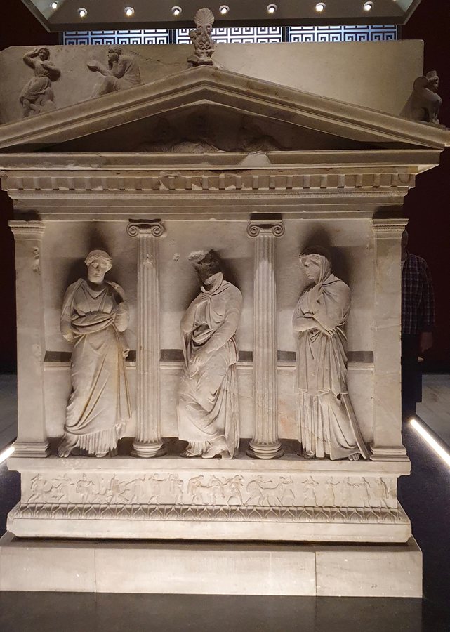 Sarcophagus of the Mourning Women — original