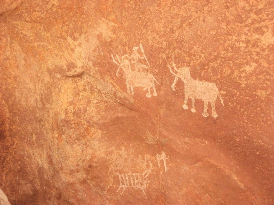 A hunting scene at Bhimbetka — original