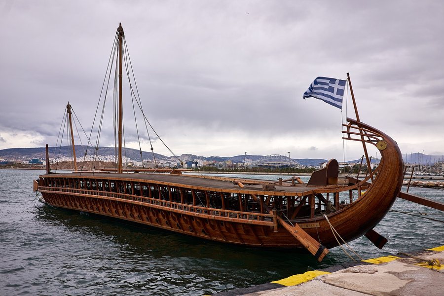 The trireme Olympias under oars — original