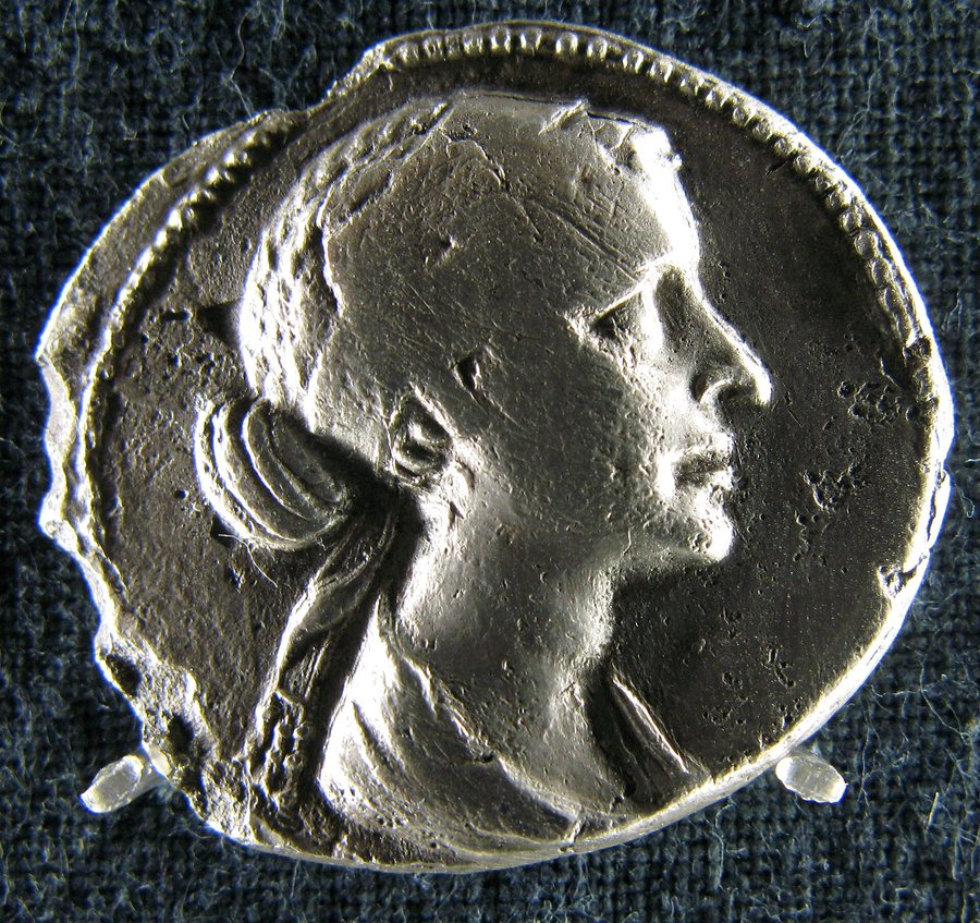 Silver tetradrachm of Cleopatra VII — original