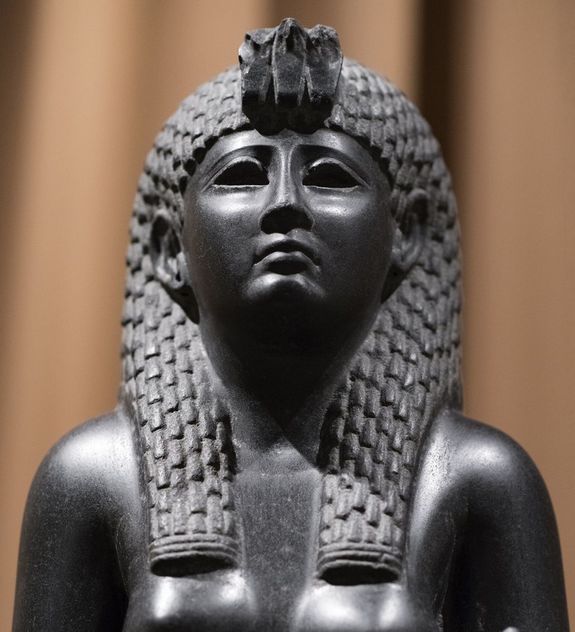 Statue of Cleopatra VII (basalt), Hermitage, upper body — original