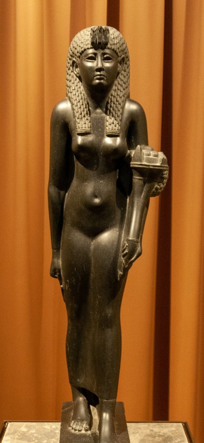 Statue of Cleopatra VII (basalt), Hermitage — original