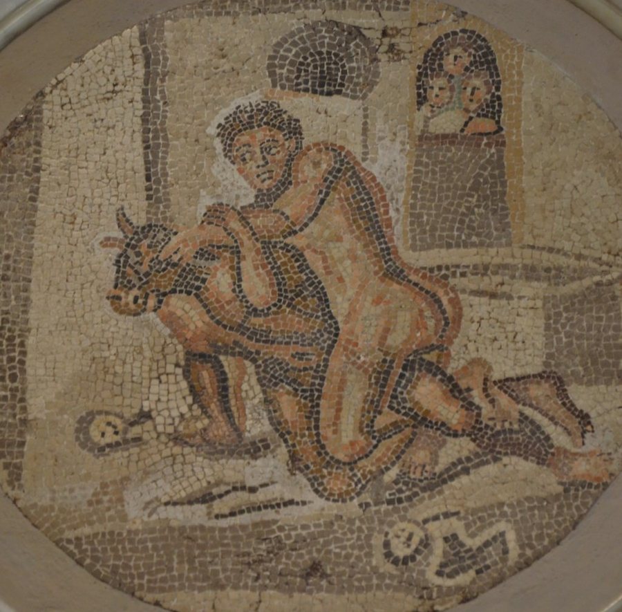 Theseus wrestles the Minotaur (Pompeii mosaic) — original