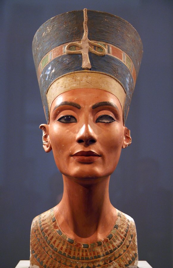 Nefertiti Bust, frontal — original