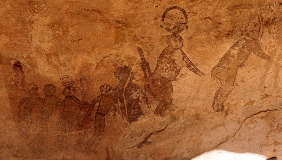 Round-head figures (Tassili rock painting) — original